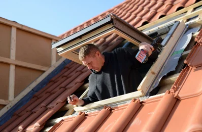 Pose de fenêtres de toit Velux à Merlas